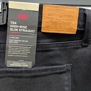 Levi's Men's Black Slim Straight Jeans